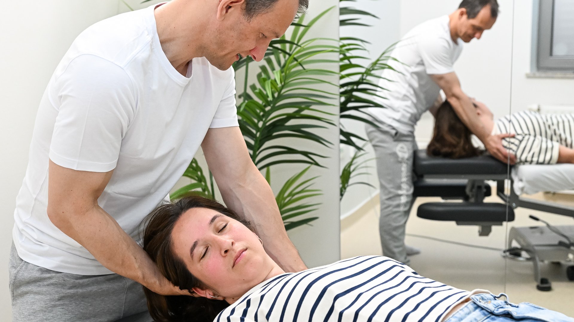 Manualna terapija v ambulanti fizioterapija Roman Ljubljana